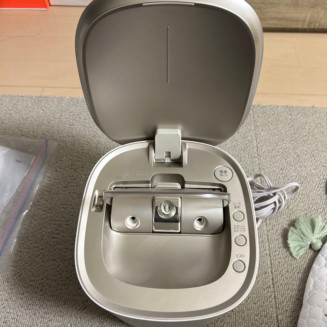 美品　Panasonic 美顔スチーマー　ナノケア