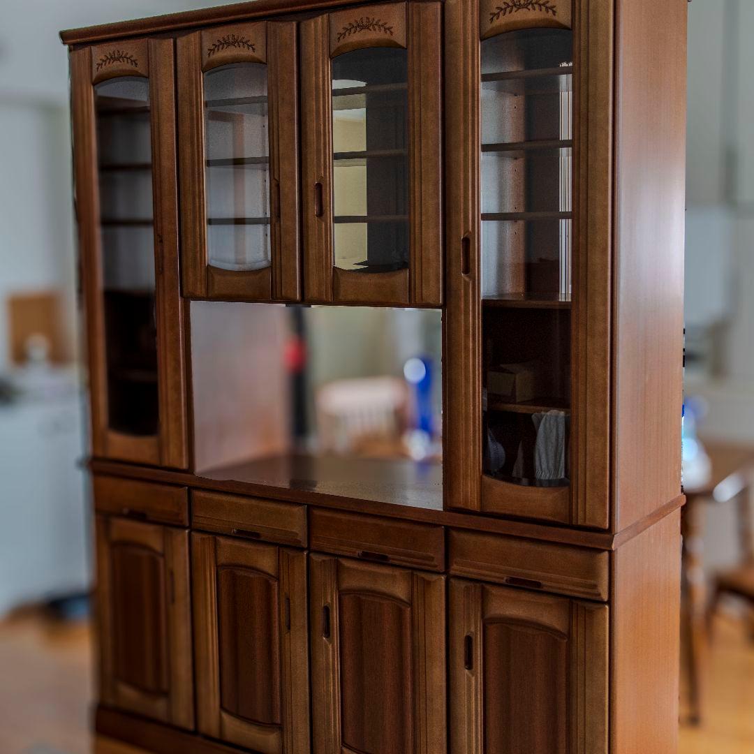 松田家具 木製食器棚 両扉 送料・設置費込み