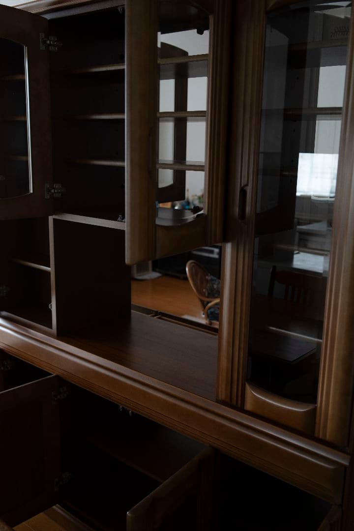 松田家具 木製食器棚 両扉 送料・設置費込み