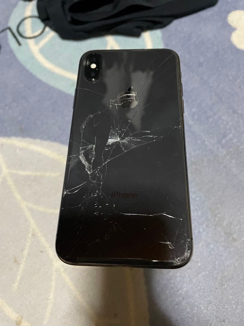 iPhone X 背面割れあり　256GB バッテリー状態100%