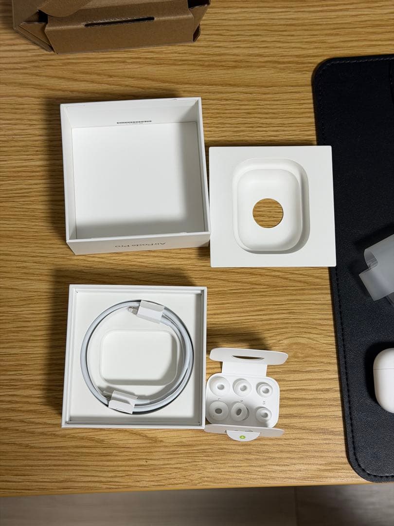 AirPodsPro第2世代MQD83J/A ライトニングケーブル純正品