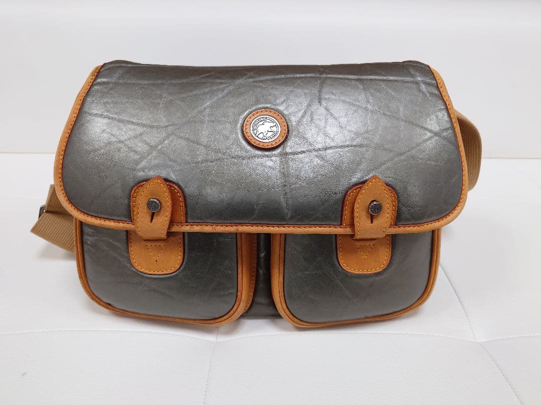 ハンティングワールド【希少】 ショルダーバッグ バチュー・クロス