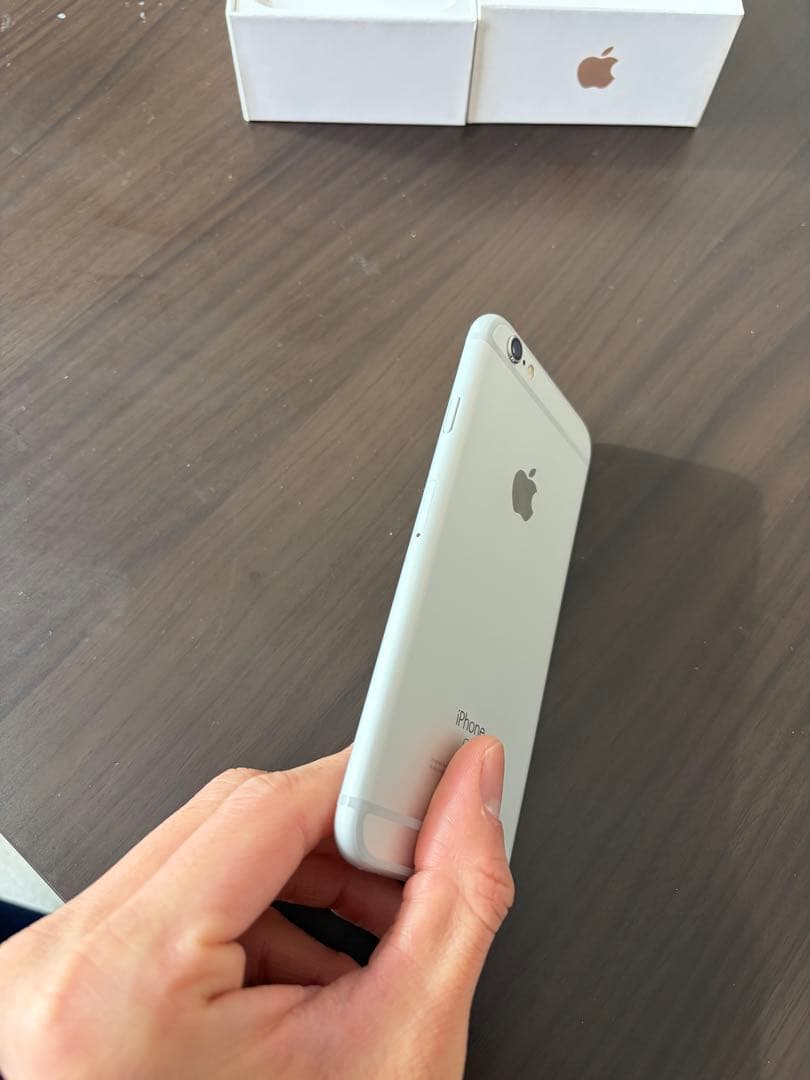 【美品】Apple iPhone 6s シルバー 本体 32GB 箱付き