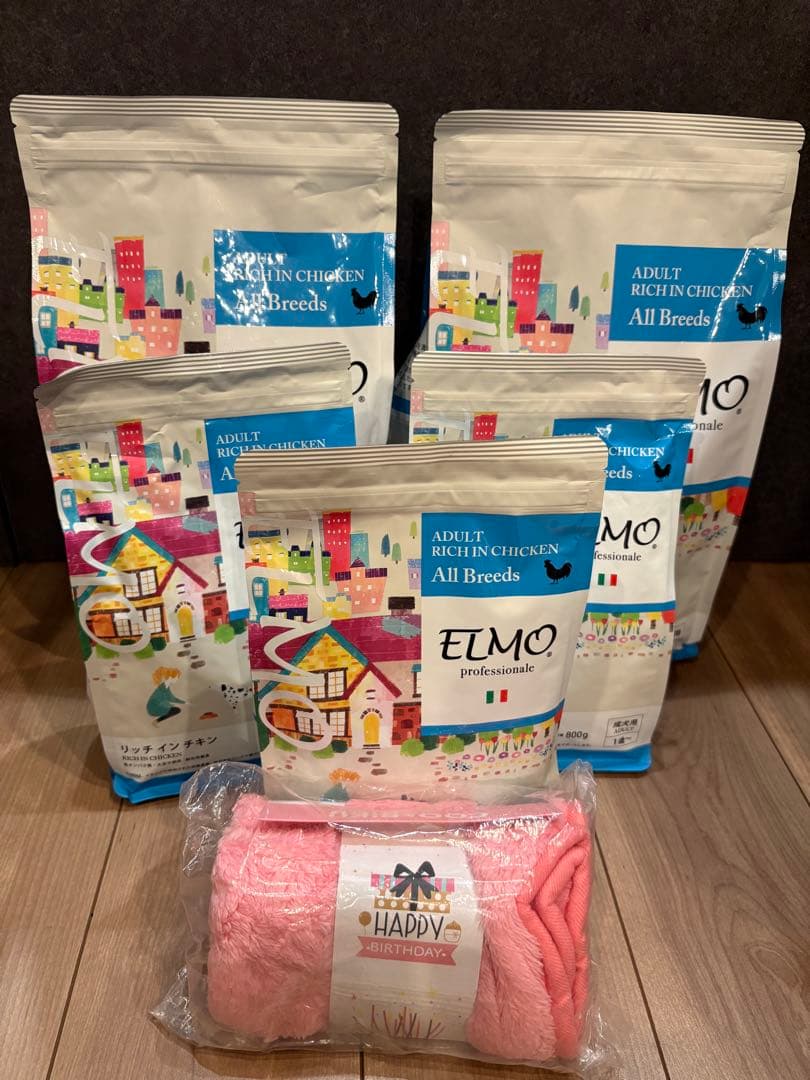 ELMO ドライフード 3kg×2袋と800g×3袋セットとおまけあり