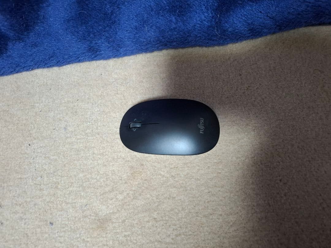 Fujitsu FH90/B3 デスクトップPC