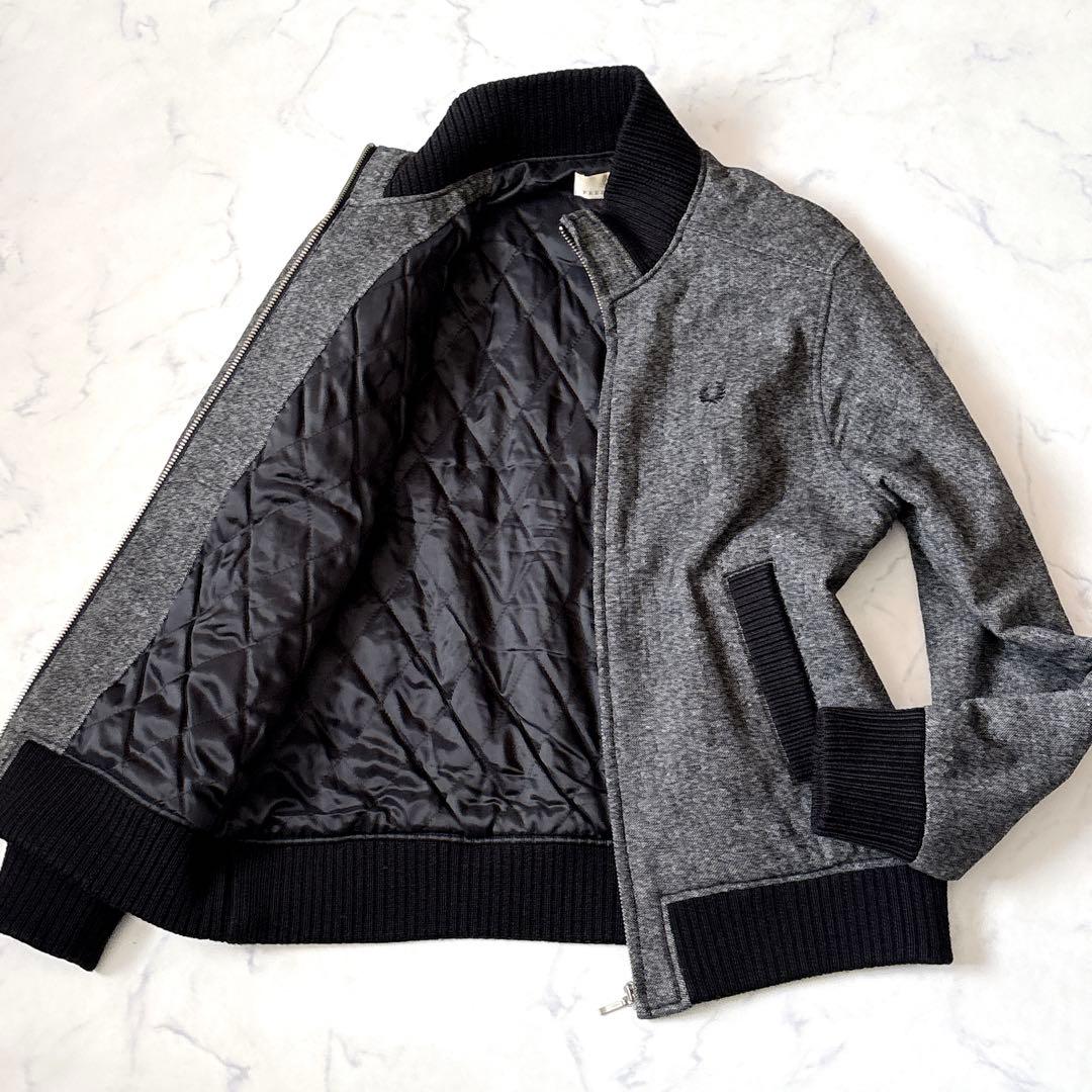 【FRED PERRY】ウールキルティングジャケット　刺繍ロゴ　ハイネック　L