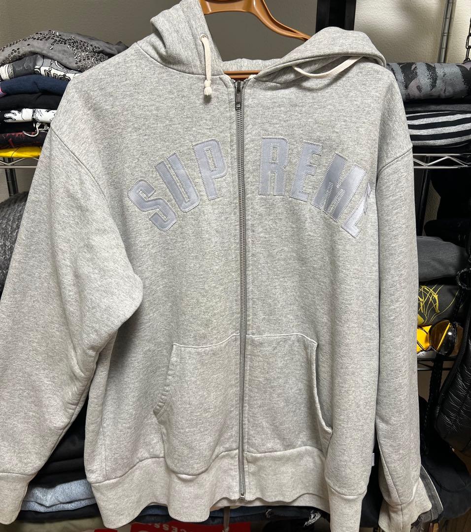 supreme アーチロゴ　パーカー　グレー