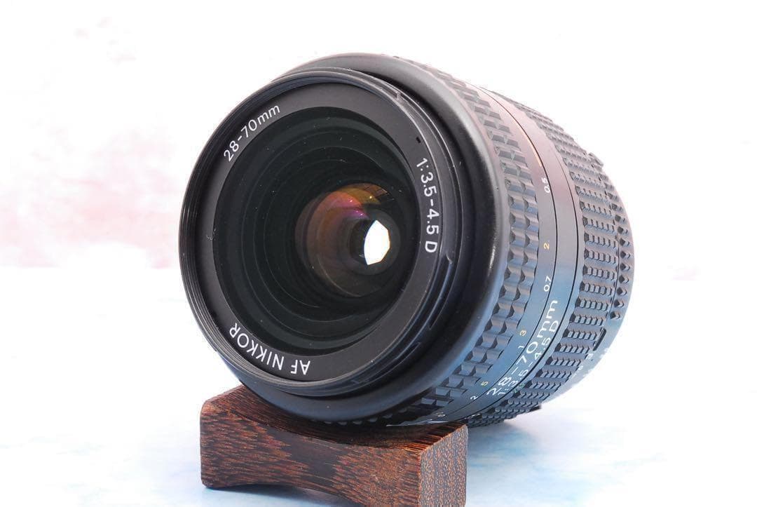 ニコン D7000◎一眼レフカメラ◎高速連写◎デビュー向け◎根強い人気機種！