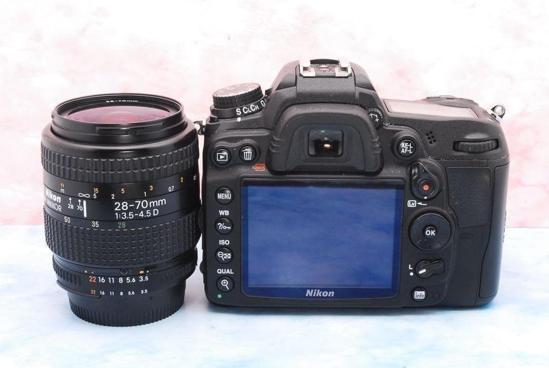 ニコン D7000◎一眼レフカメラ◎高速連写◎デビュー向け◎根強い人気機種！