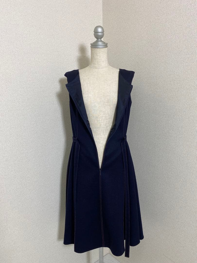 7147. 【極美品】Rene フロントジップ ステッチ ワンピース