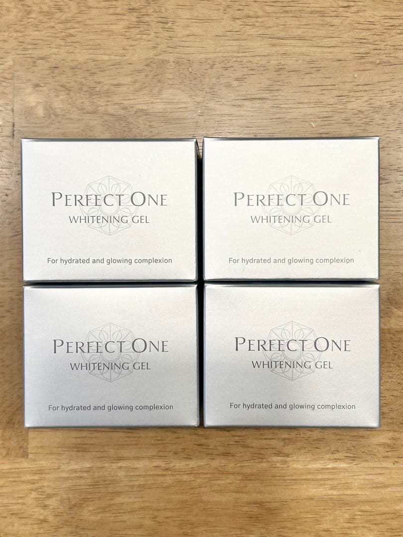 《新品＊未開封》パーフェクトワン薬用ホワイトニングジェル75g×4個セット
