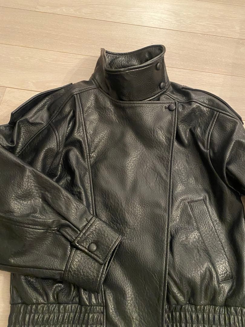 ザラ　ZARA フェイクレザージャケット