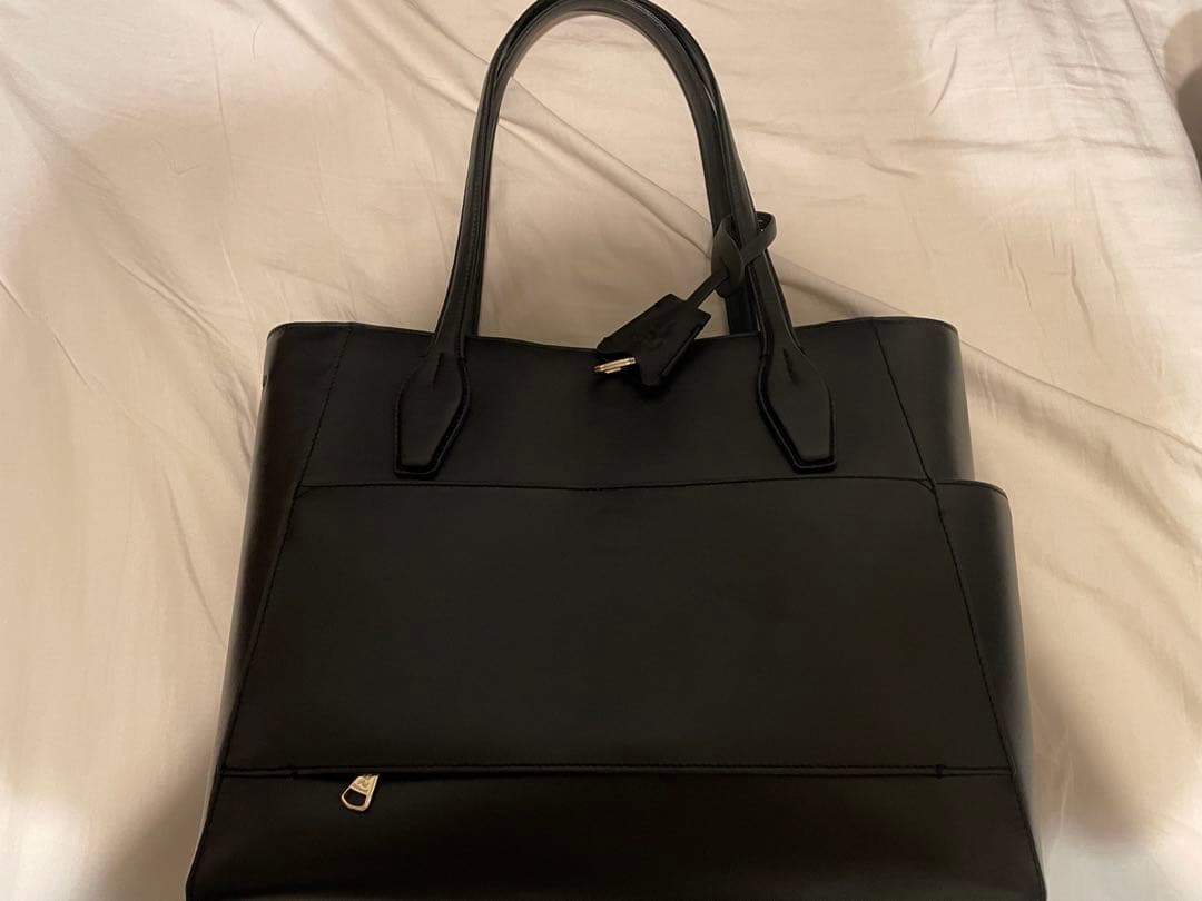 【新品、未使用】P.I.Dブラック トートバッグ 牛革
