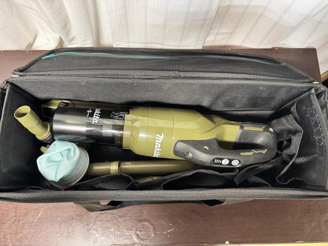 Makita 充電式クリーナーCL284FD オリーブグリーン 収納ケース付