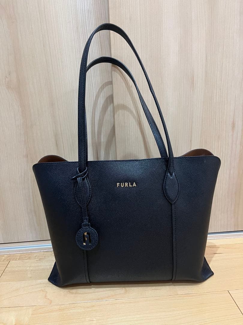 FURLA バッグ 黒