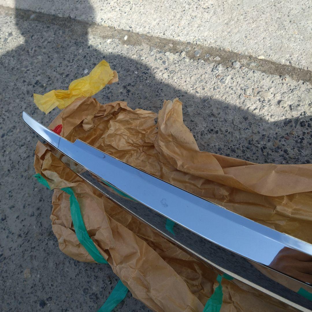 30アルファードリアガーニッシュ エンブレム付き