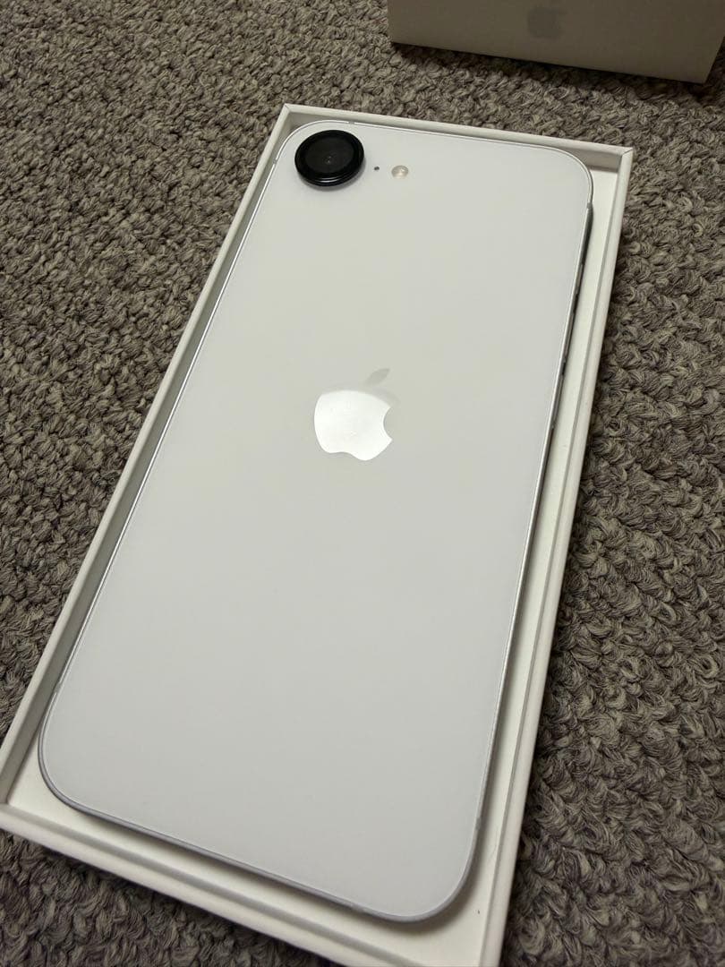 m*k様 物理SIM対応✨Apple iPhone 16e 本体 128GB お