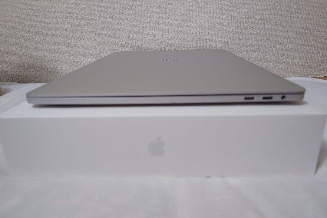MacBook本体 MacBook Pro 2018 i9/16GB/512GB