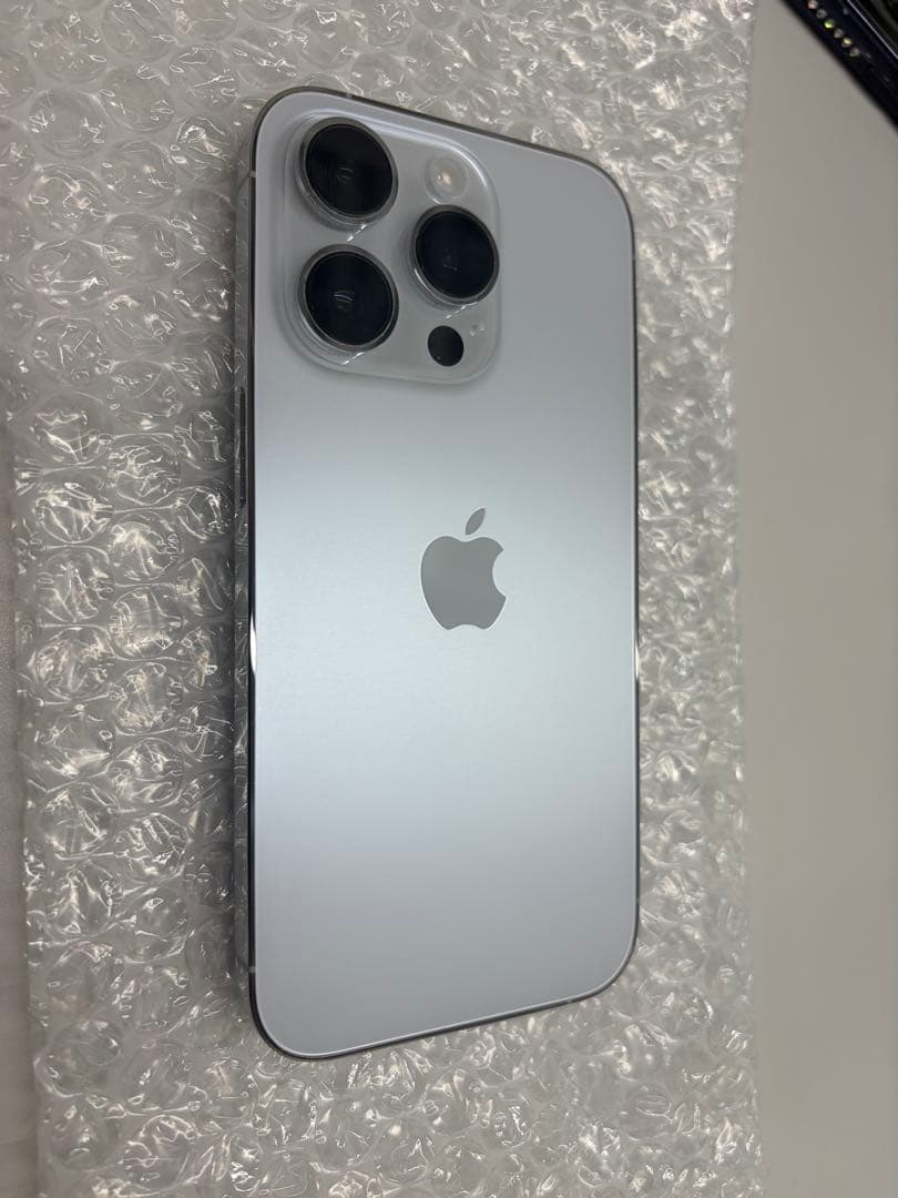 【おすん】Apple iPhone 14 Pro シルバー 本体