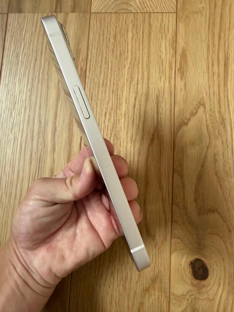 iPhone13 256GB SIMフリー スターライト　白