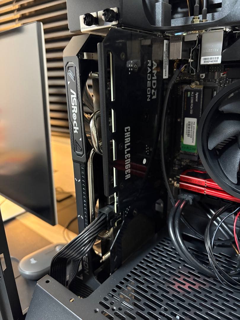 【値下済】RX9060XT 16GB ASROCK 数回使用