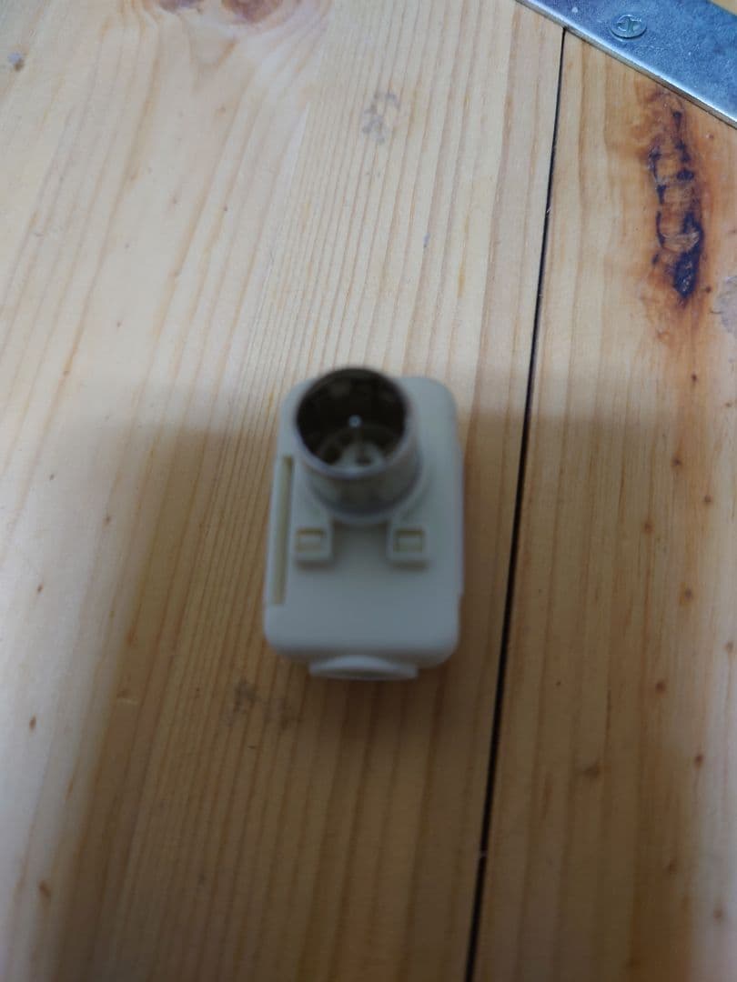 DXアンテナ　コンセントプラグ　HP-7A　67個