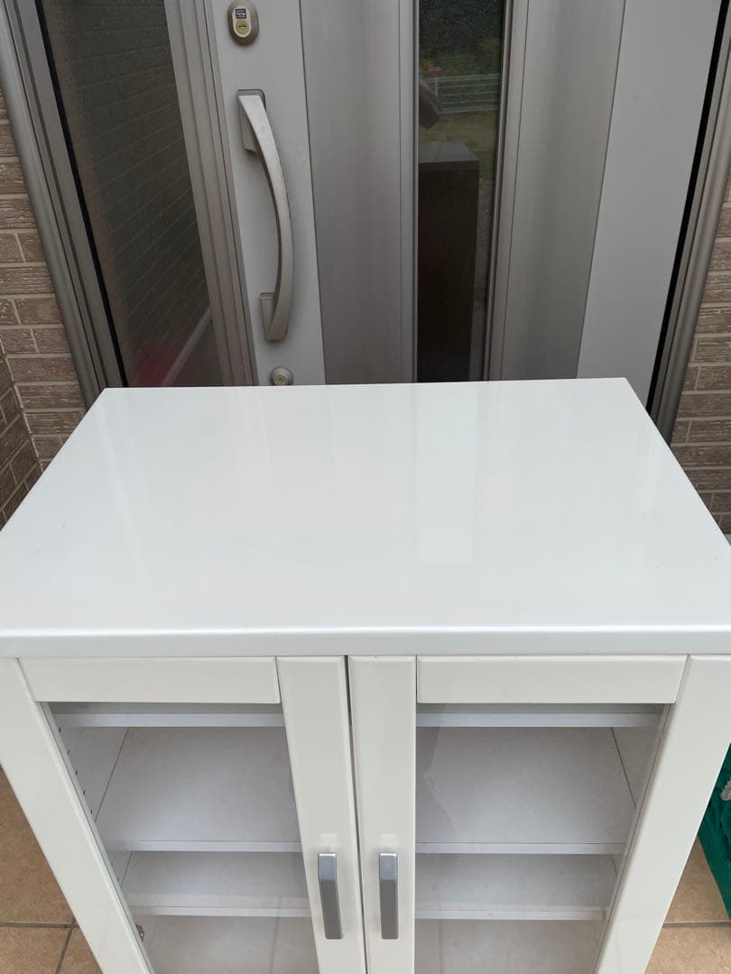 食器棚　キッチン家具　収納　ホワイト　ガラスキャビネット