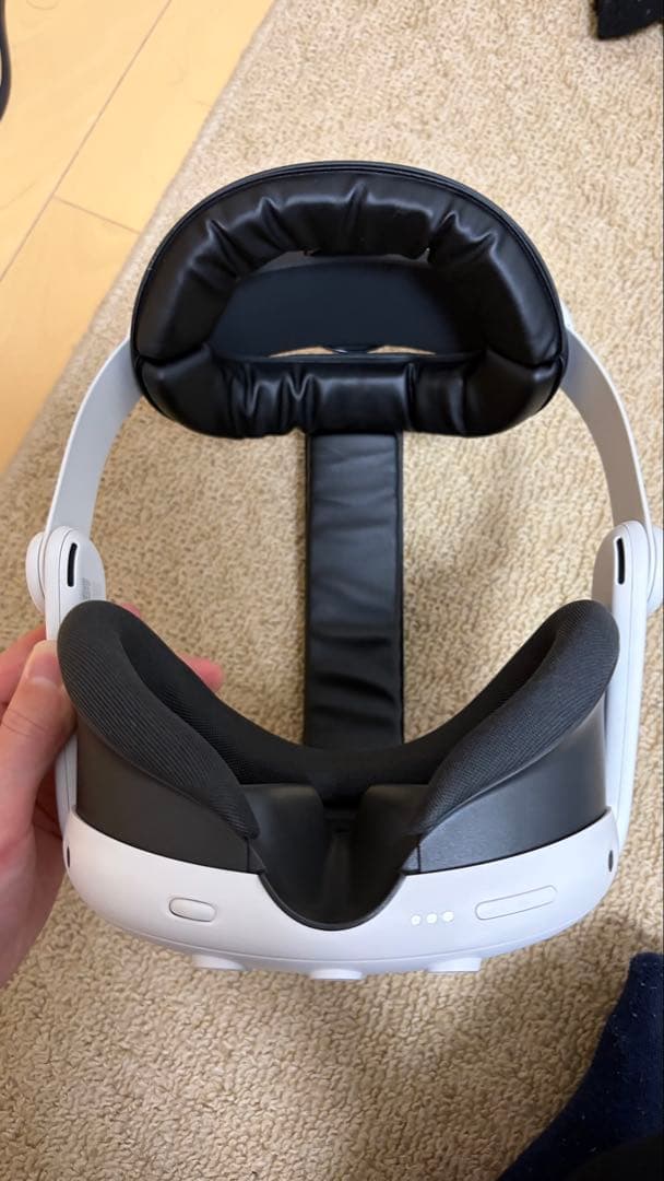 メタクエスト3 128GBストラップ付き