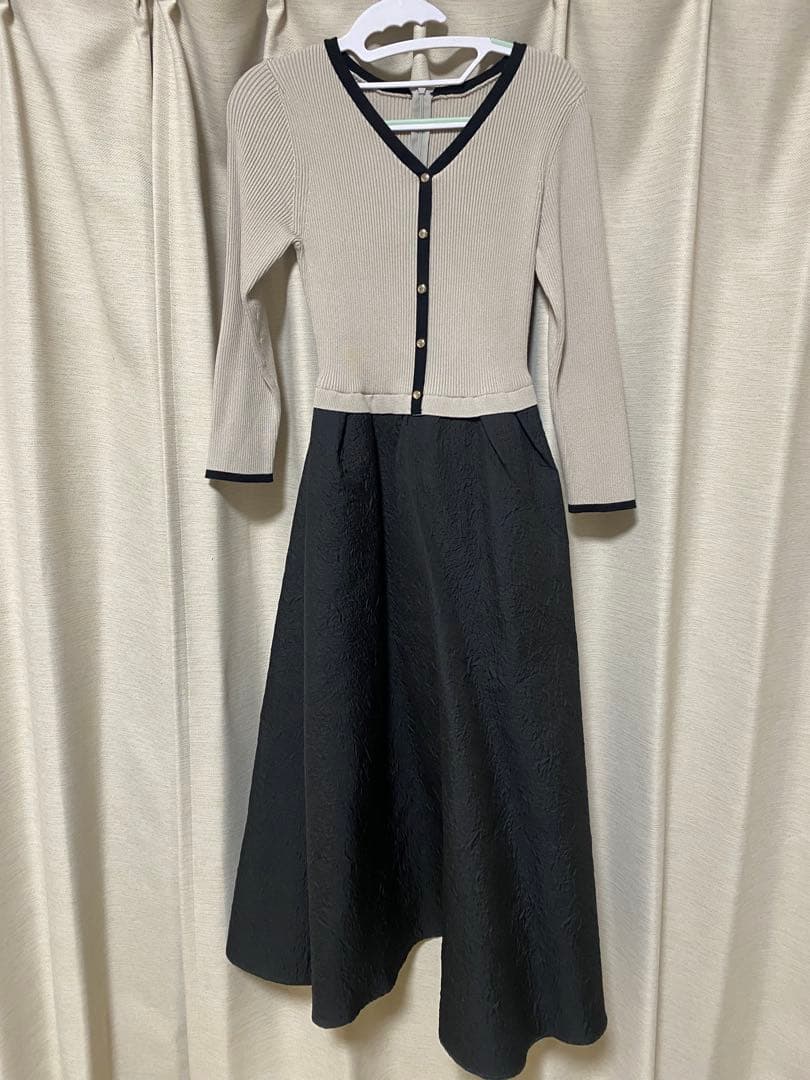 ジャスグリッティー　ジャガードフォルムドッキングワンピース　ブラック