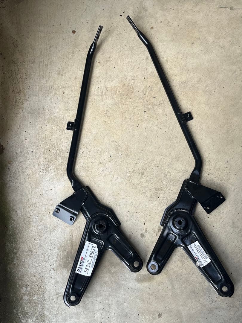 スカイラインR34 GTR BNR34 Vスペック用クロスバー