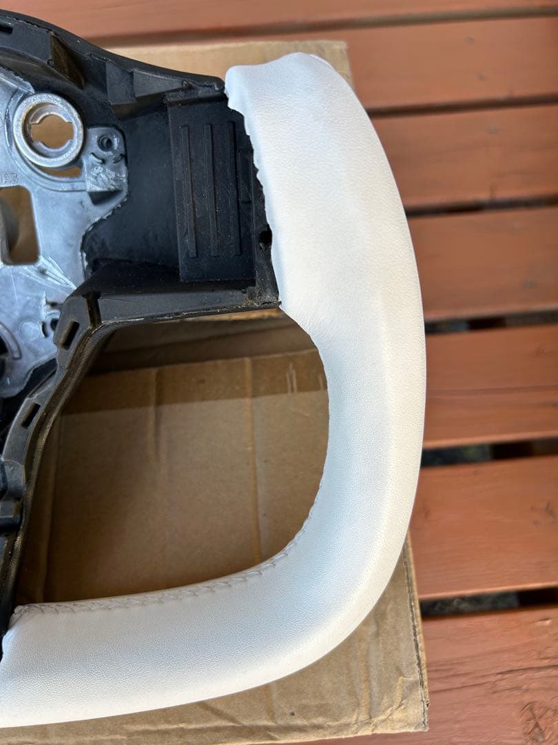 テスラ モデル3 Y 用　ヨークハンドル本体のみ　ホワイト