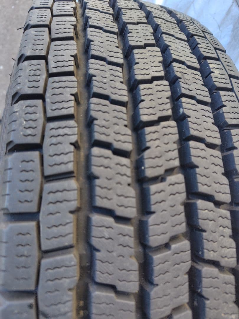 ハイエース/カムロード 16インチ鉄ホイール＋ヨコハマスタッドレス 4本セット