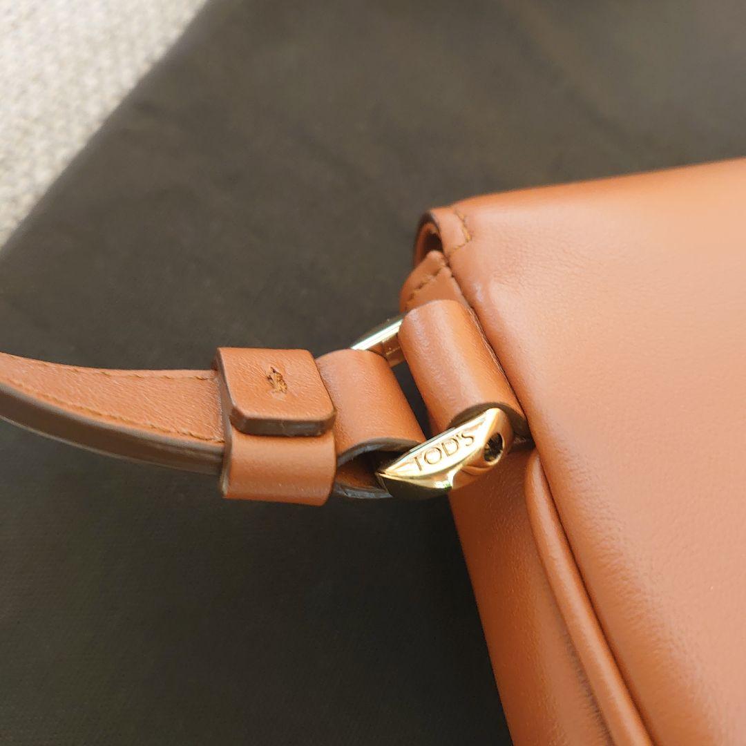 TOD'S タイムレス　クロスボディバッグ　キャメル