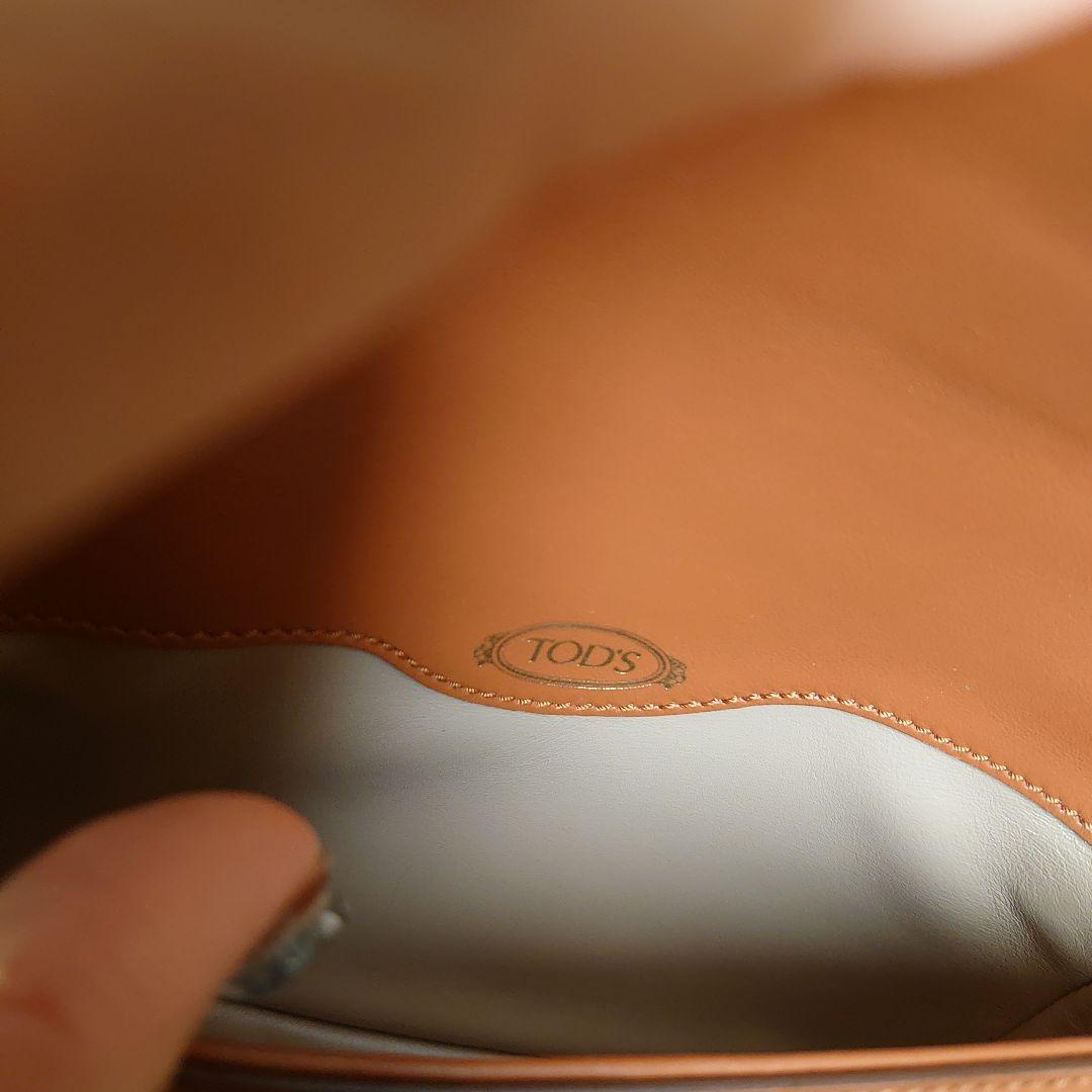 TOD'S タイムレス　クロスボディバッグ　キャメル