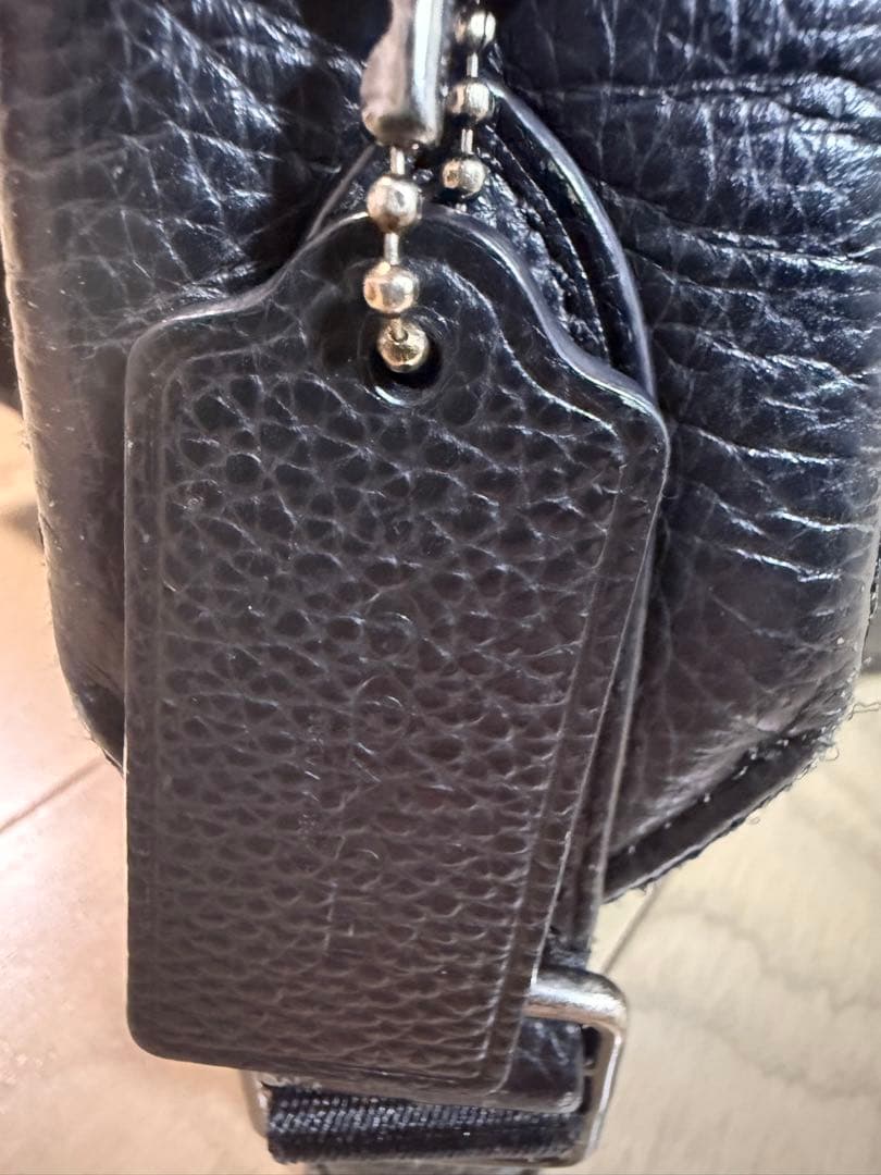 【即完売品】COACH ブラックレザーバックパック　リュック　セール中！！