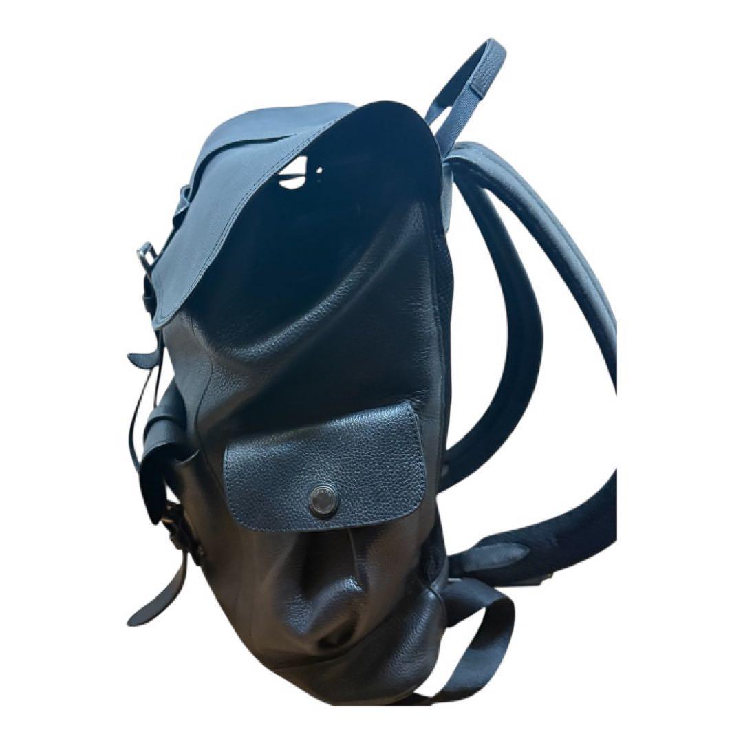 【即完売品】COACH ブラックレザーバックパック　リュック　セール中！！