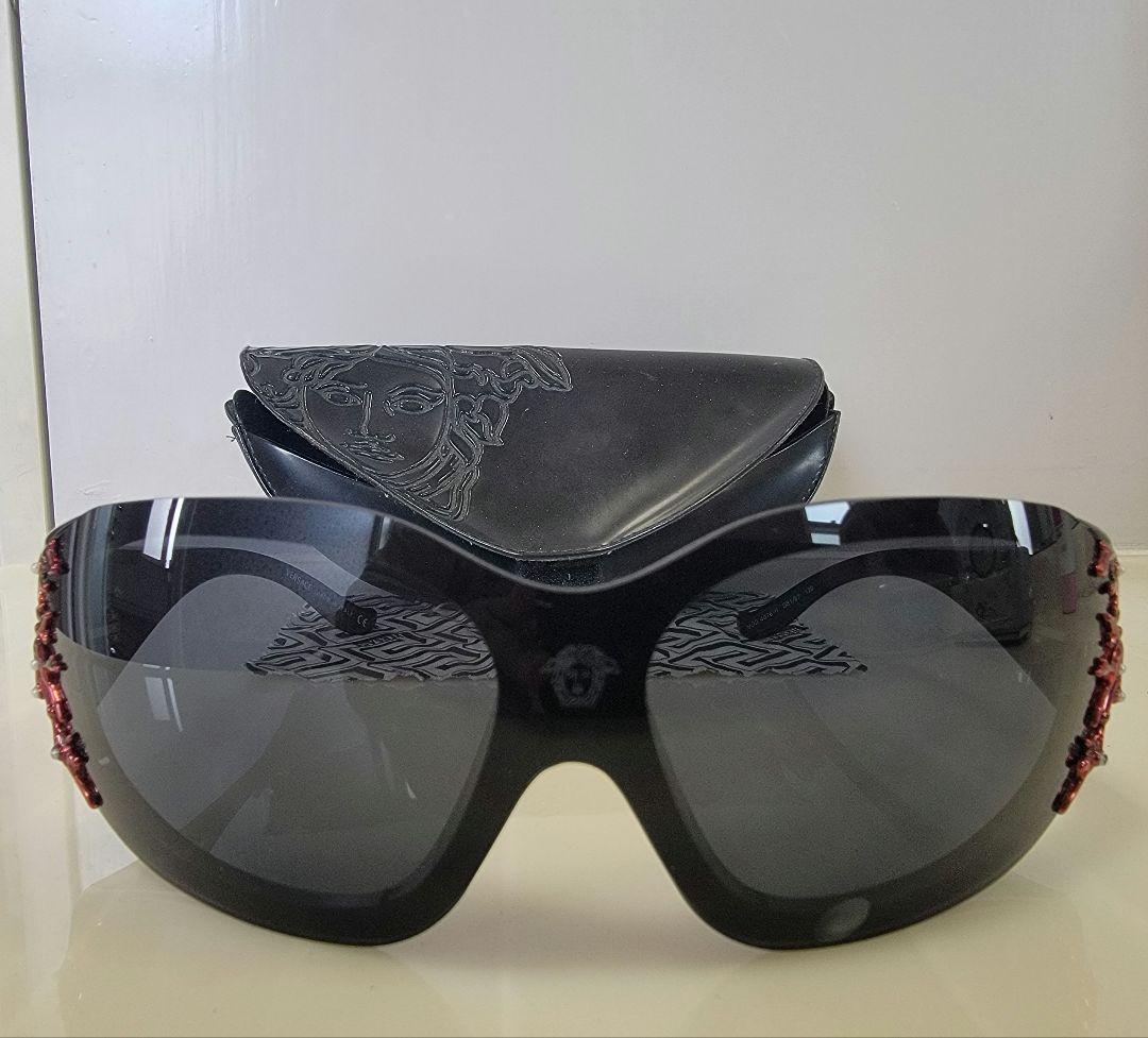 Versace ヴェルサーチェ ブラックサングラス ケース付き