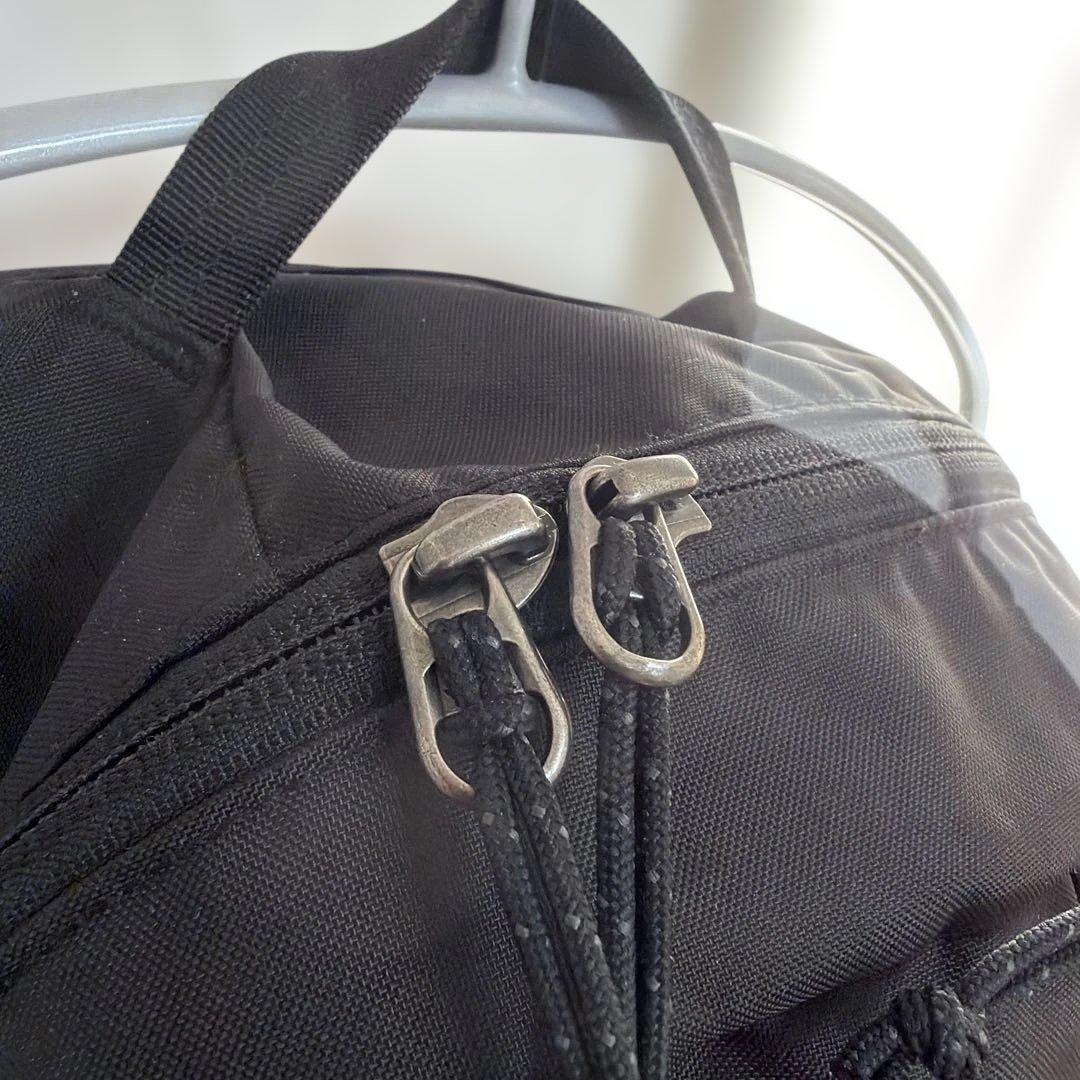 patagonia ブラック リュック　26リットル 通勤通学 PC収納可