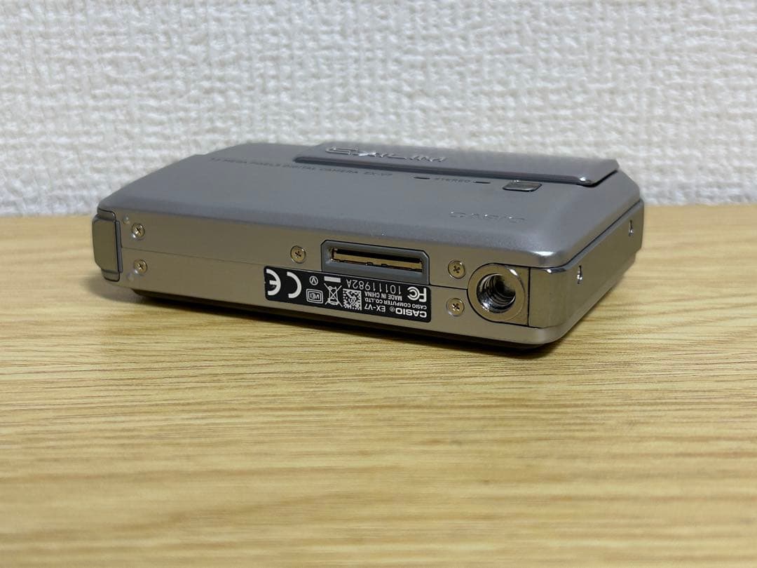 086 Casio カシオ Exilim EX-V7