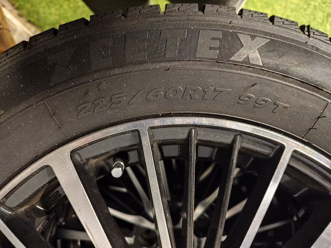 225/60R17 スタッドレスタイヤ・ホイールセット