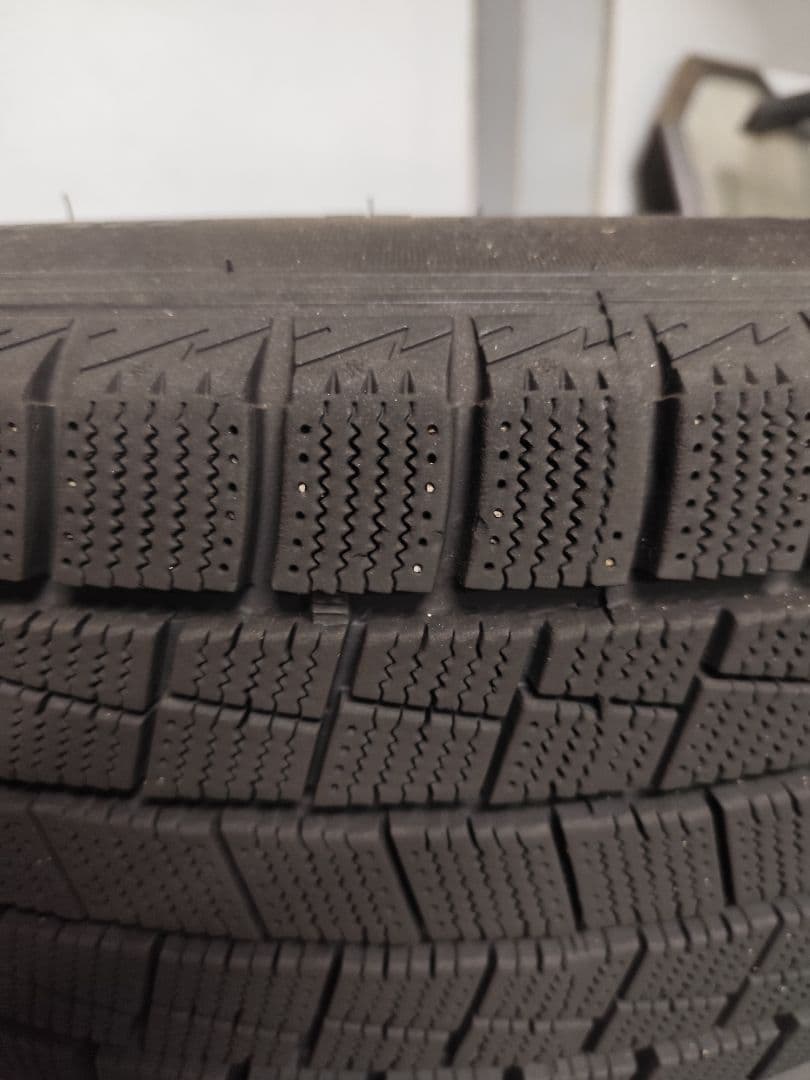 225/60R17 スタッドレスタイヤ・ホイールセット