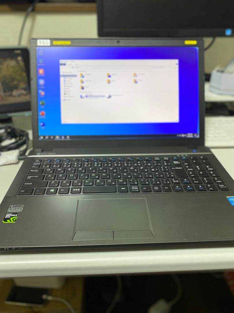 Intel Core i7 15.6インチノートPC