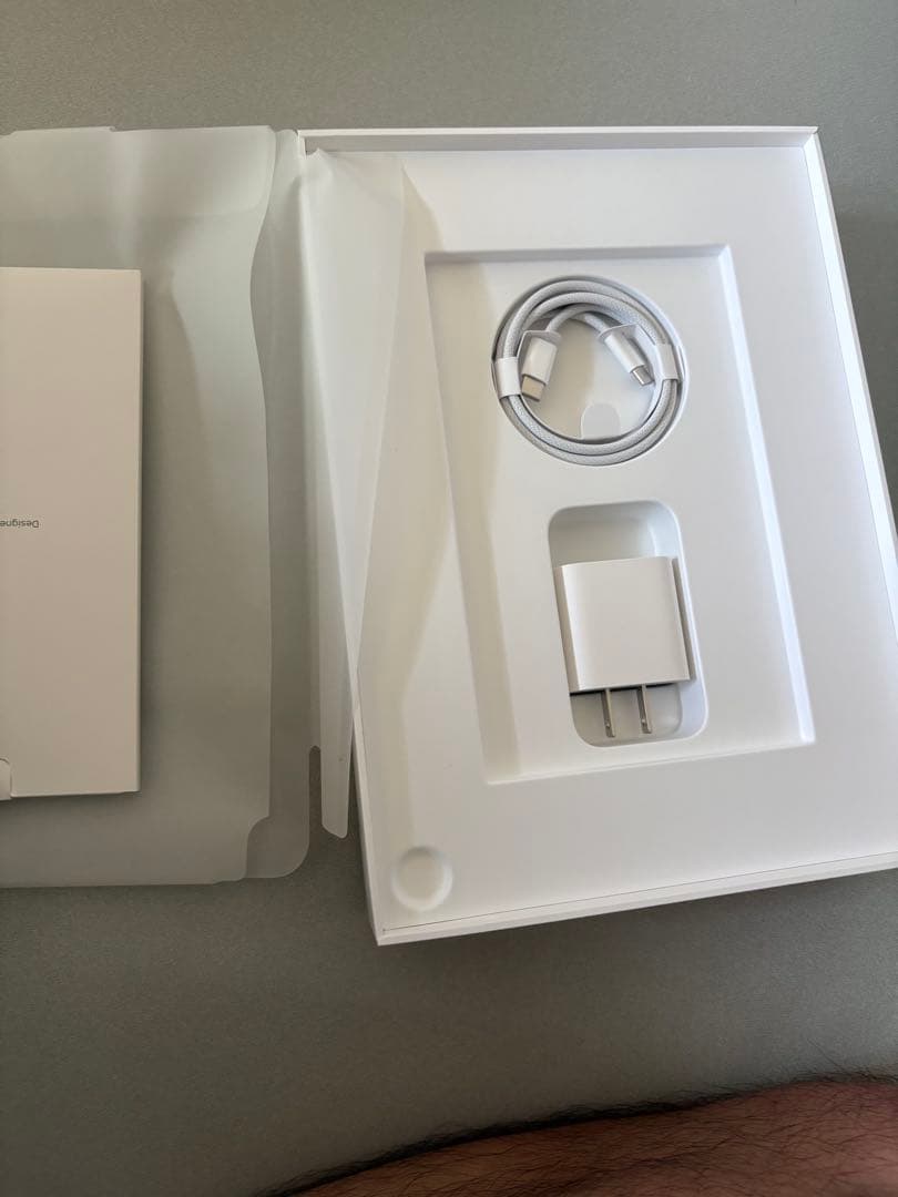 10月で販売終了【極美品】iPad Air 第7世代（M3） 128gb