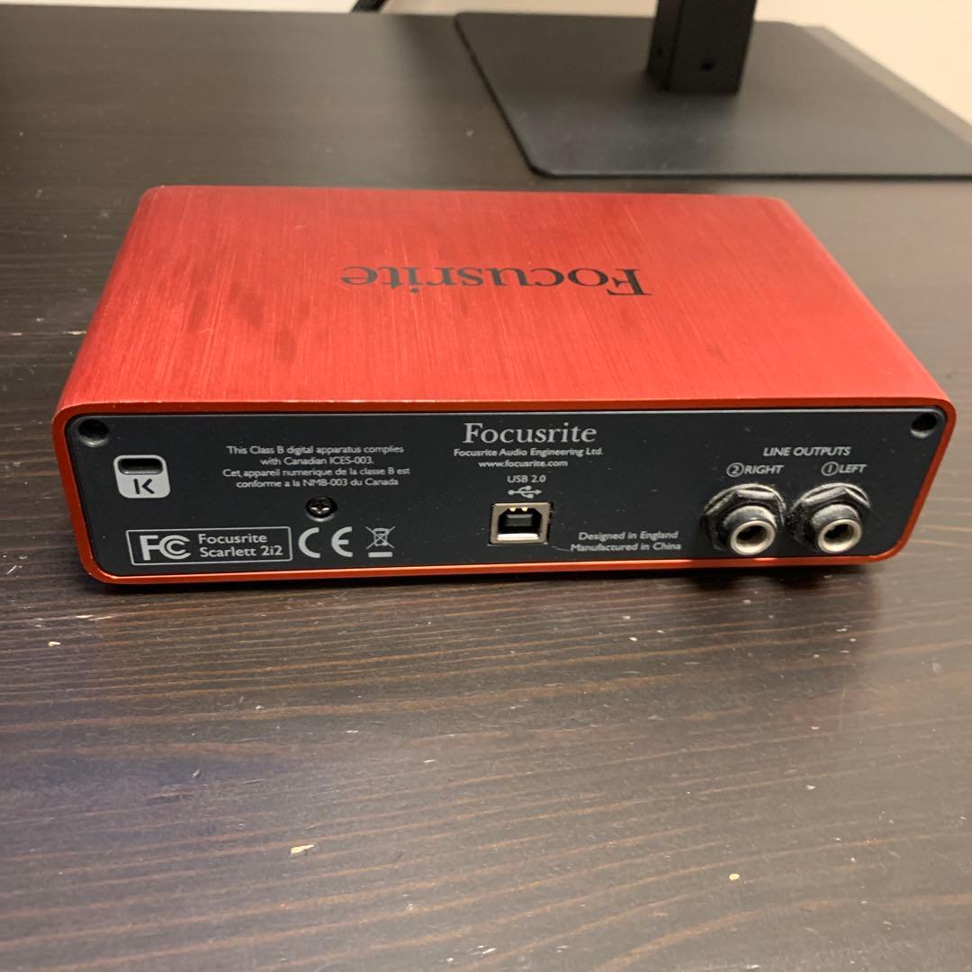Focusrite Scarlett 2i2 1st gen ケーブル付き