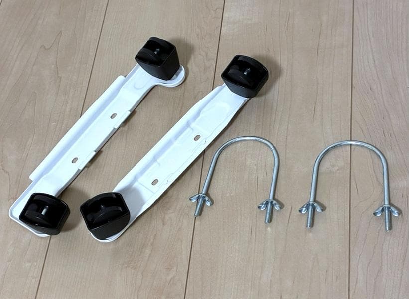 アイリスオーヤマ　ウェーブ型オイルヒーター　IWH2-1208M-W