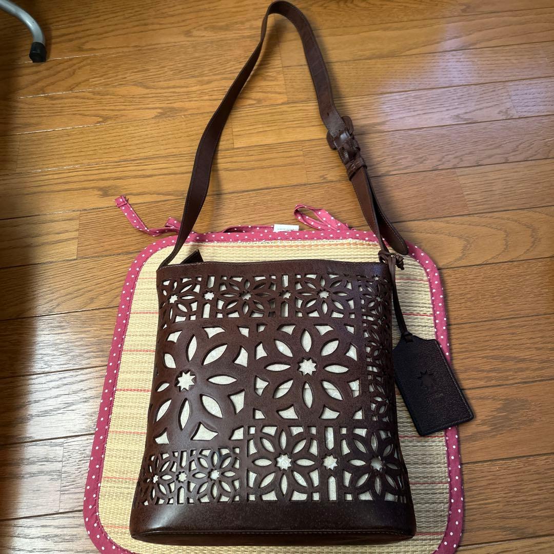 七*コ様 genten ダークブラウンショルダーバッグ