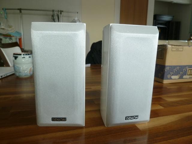 新品同様　Denon スピーカー (2台) ホワイト SC-A7L2