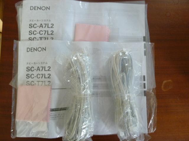新品同様　Denon スピーカー (2台) ホワイト SC-A7L2
