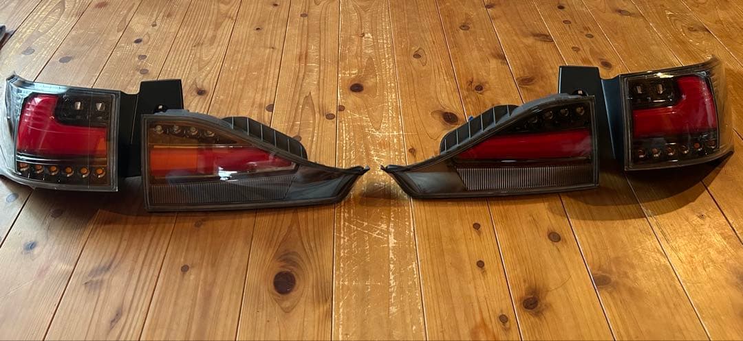 レクサスct用　クリスタルアイシーケンャルLEDテールライト