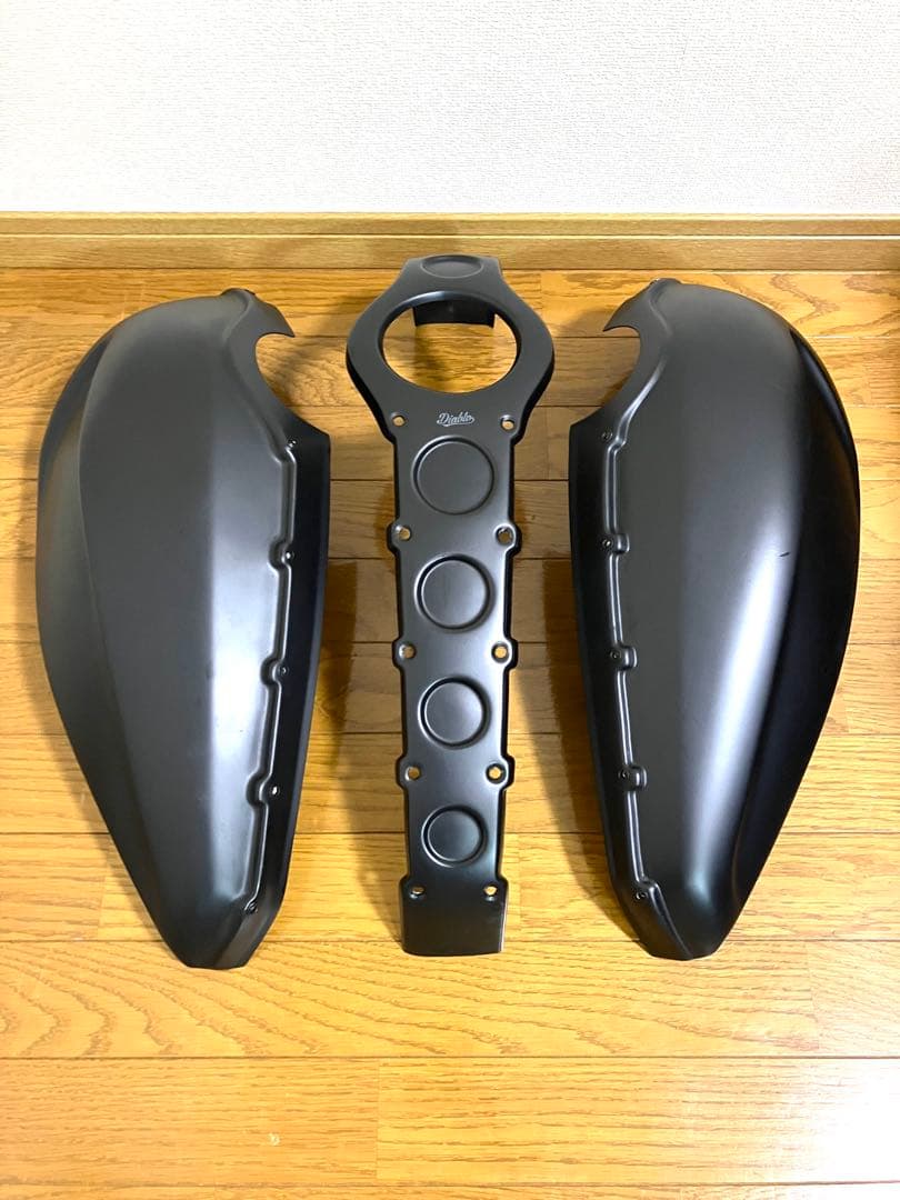 HONDAレブル２５０　Ｄｉａｂｌｏ　タンクカバー